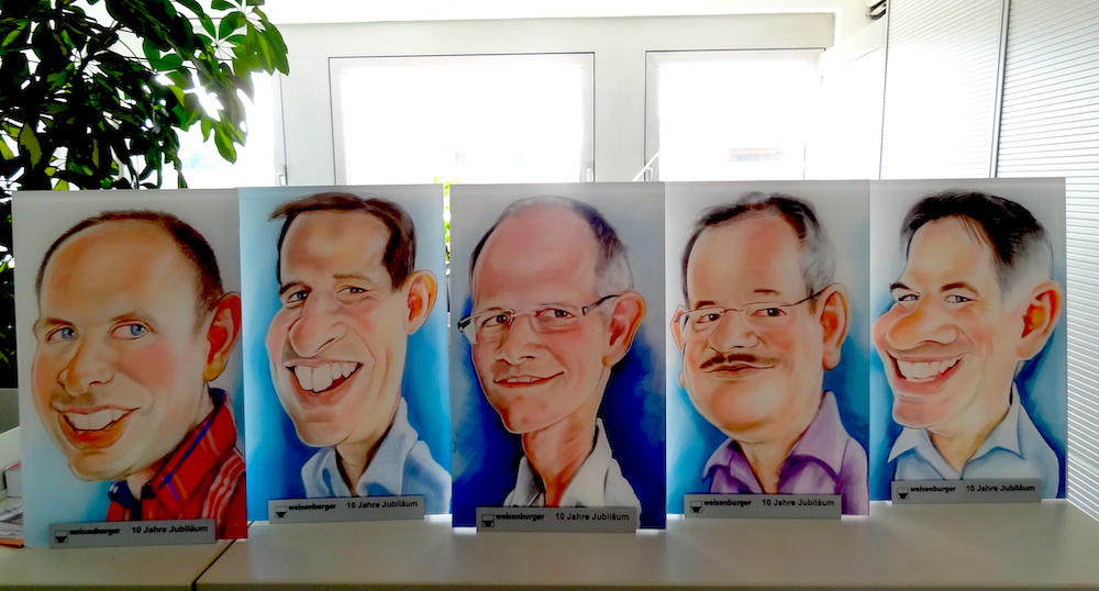 Karikaturen für Firmenjubiläen – individuelle Mitarbeiterportraits als hochwertiges Geschenk.
