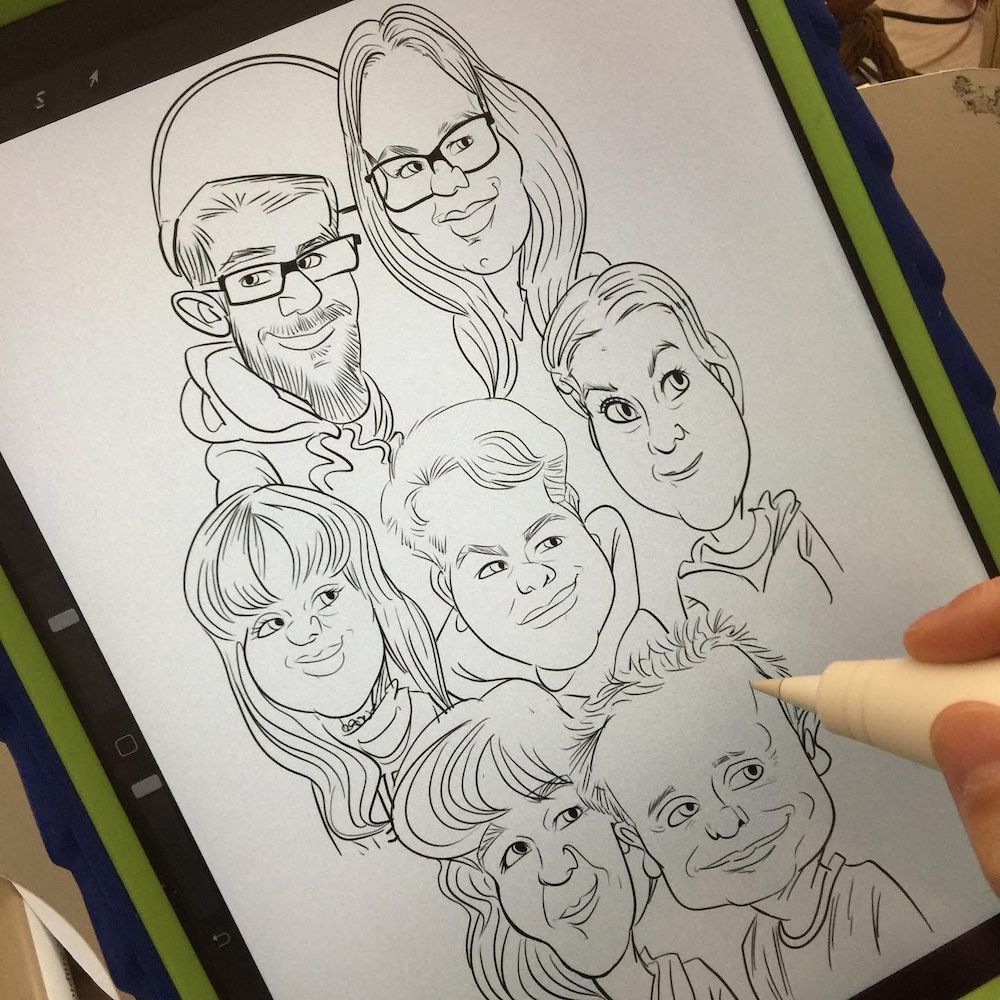 Kann die Gruppenkarikatur gebrandet oder thematisch angepasst werden?